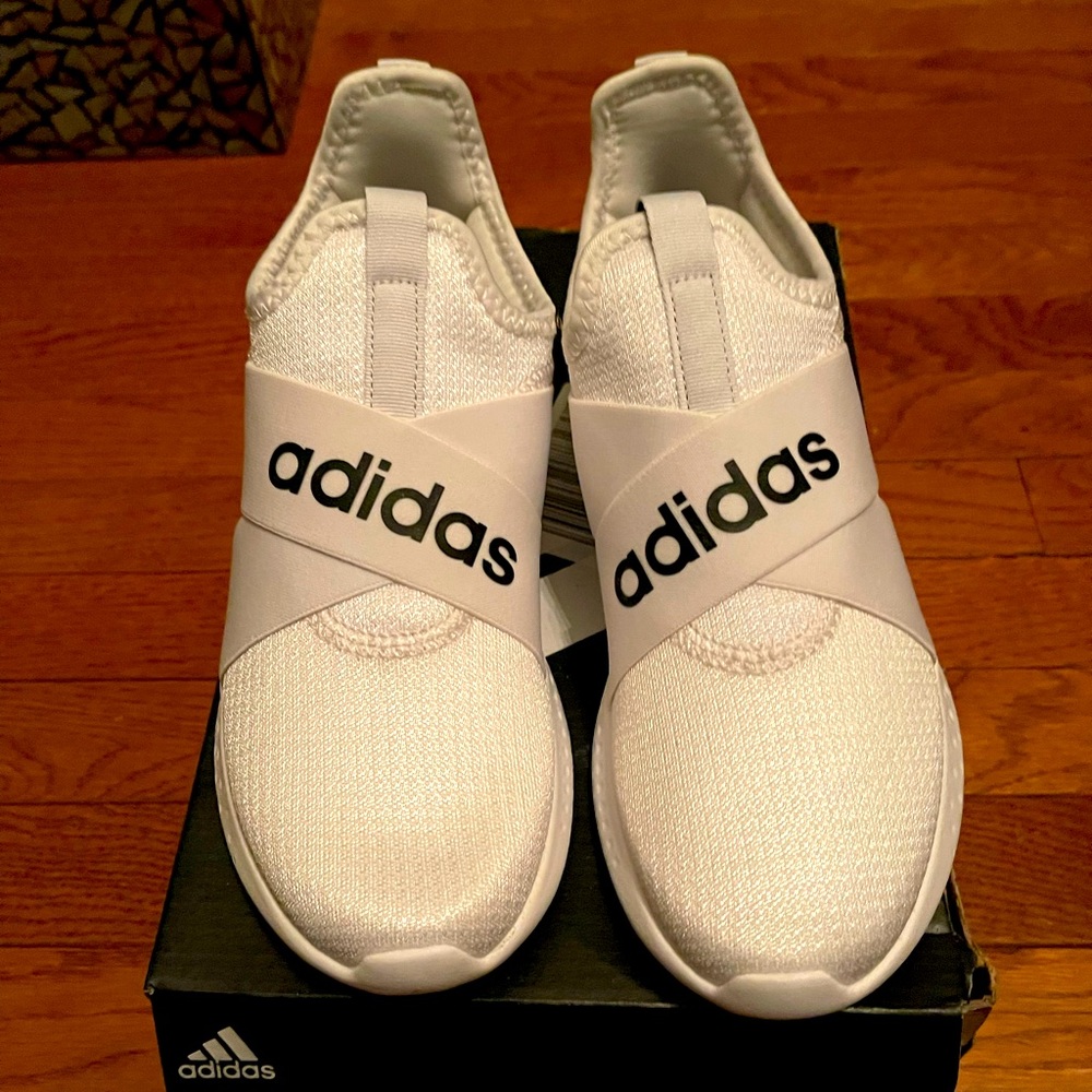 Adidas comfort casuals in white Sz 8 NWT